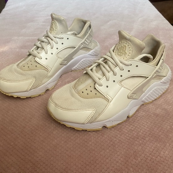 Cream Nike Huarache Sneakers - Picture 1 of 9